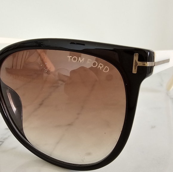 Authentic Tom Ford sunglasses - Picture 5 of 14